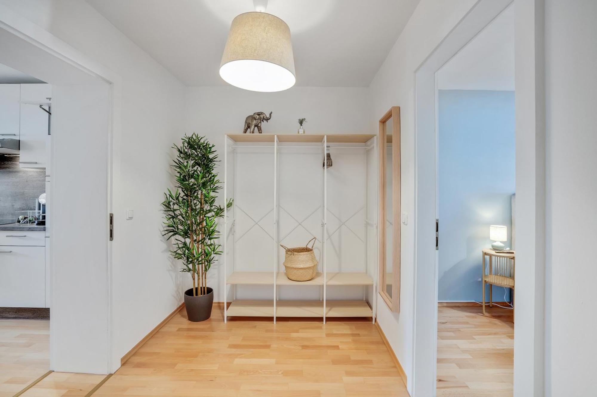 Urban Jungle Design - Historic City Center With Free Parking & Panoramic View By Hero Homes Graz Exterior photo